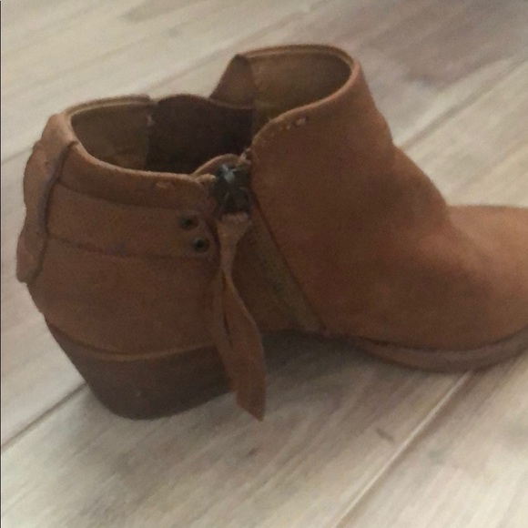 Dolce Vita Booties! - Picture 3 of 4